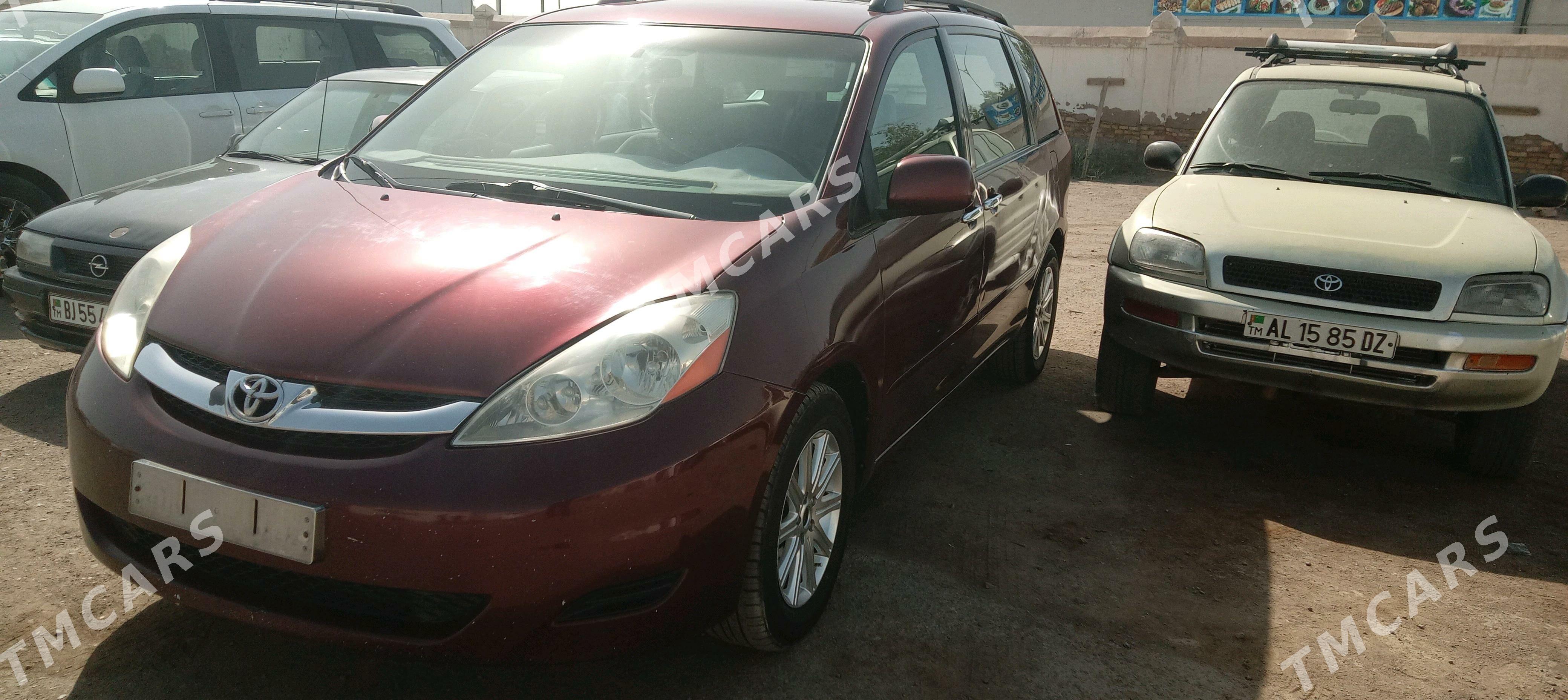 Toyota Sienna 2008 - 205 000 TMT - Губадаг - img 4