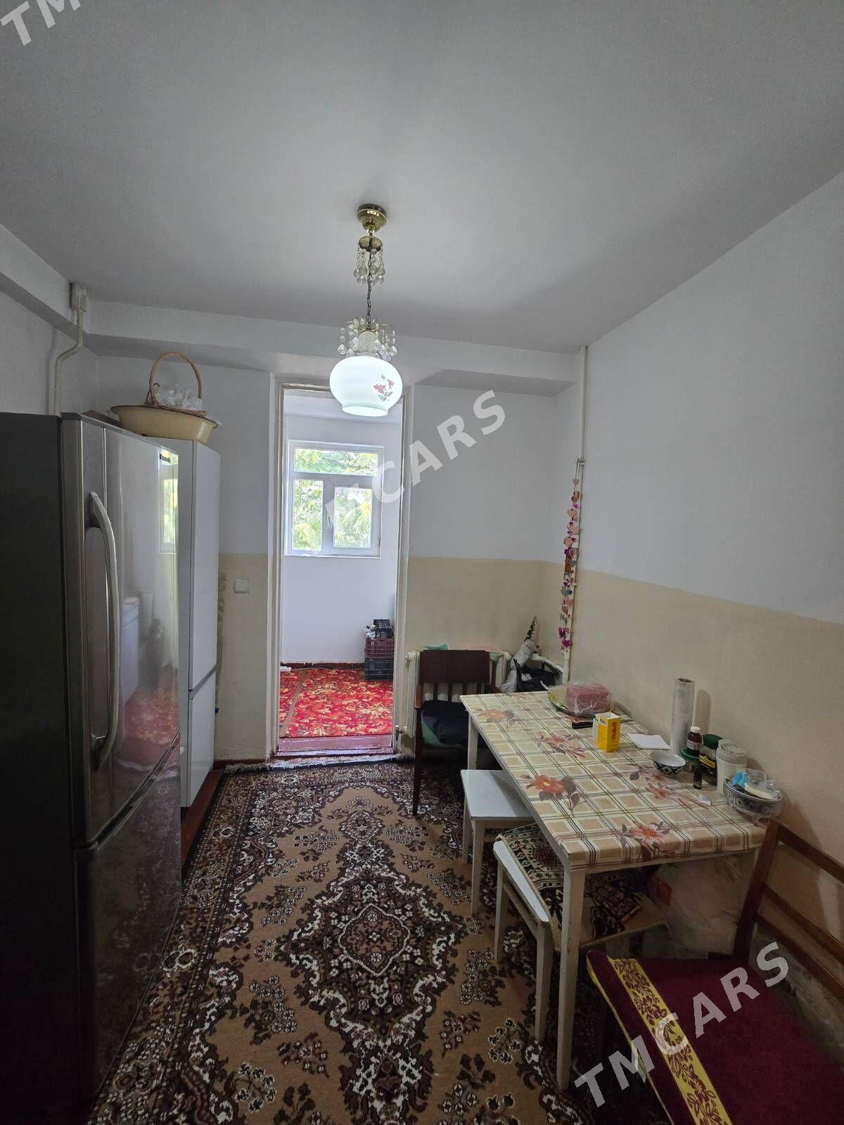 11 mkr 3 komnat 2 etaz - 11 мкр - img 6