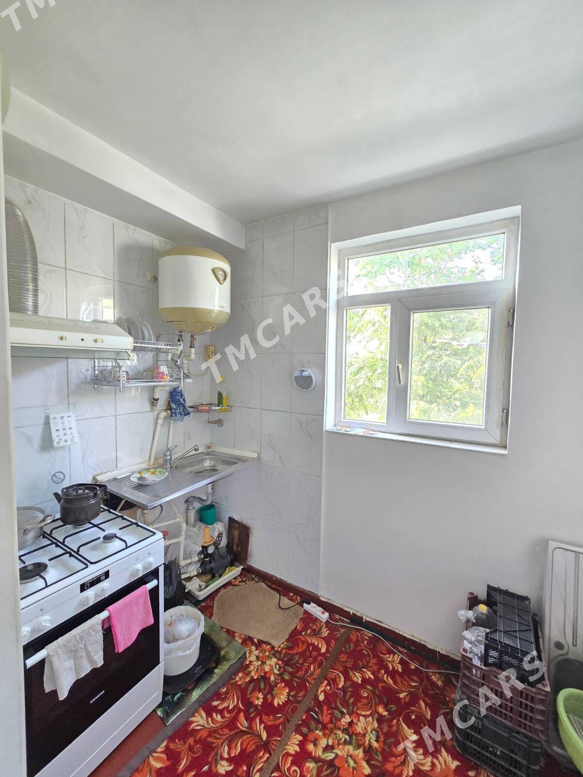 11 mkr 3 komnat 2 etaz - 11 мкр - img 5