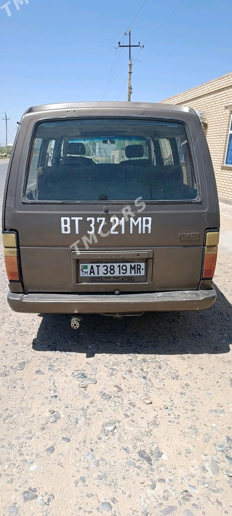 Toyota Hiace 1989 - 27 000 TMT - Sakarçäge - img 3