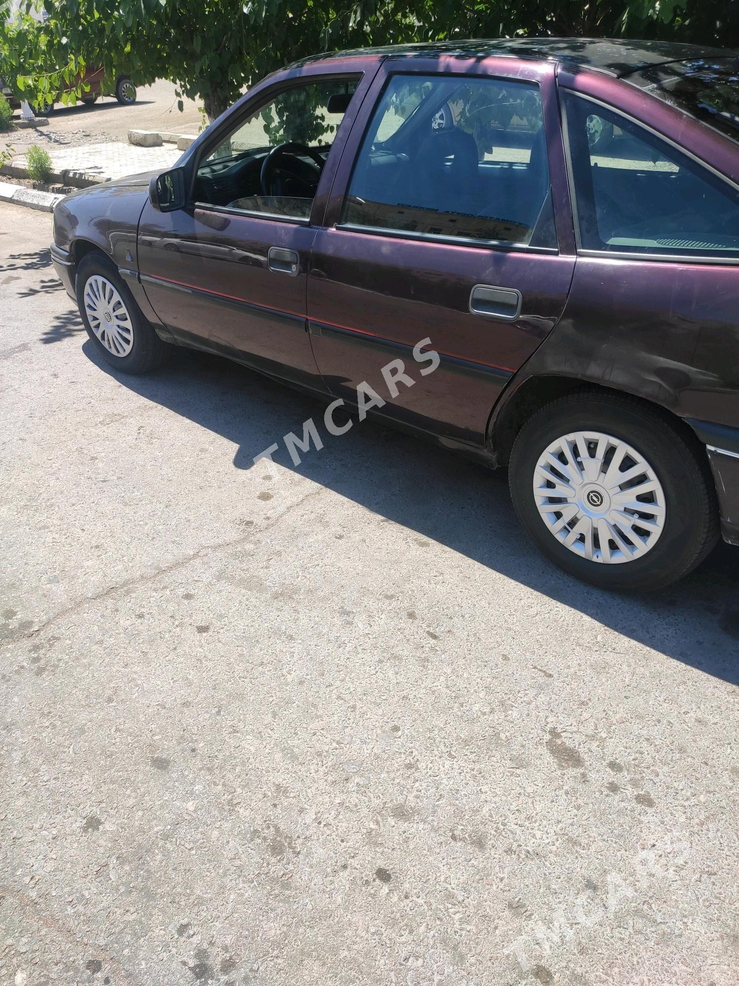 Opel Vectra 1994 - 26 000 TMT - Губадаг - img 2