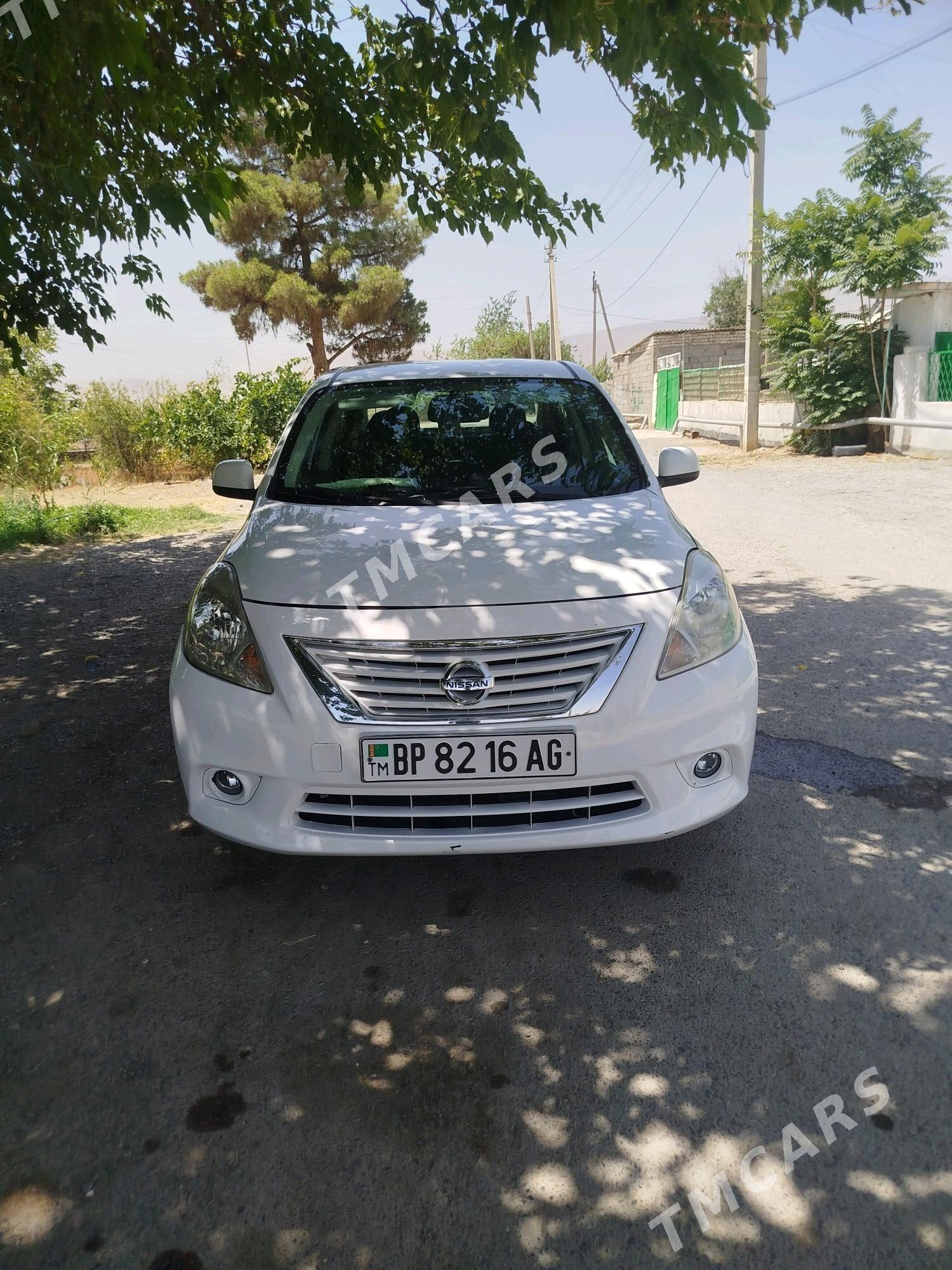 Nissan Versa 2012 - 112 000 TMT - Büzmeýin - img 3