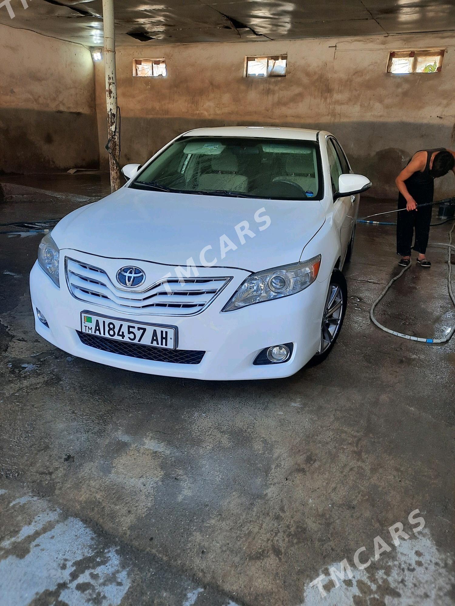 Toyota Camry 2010 - 195 000 TMT - Кёнеургенч - img 2
