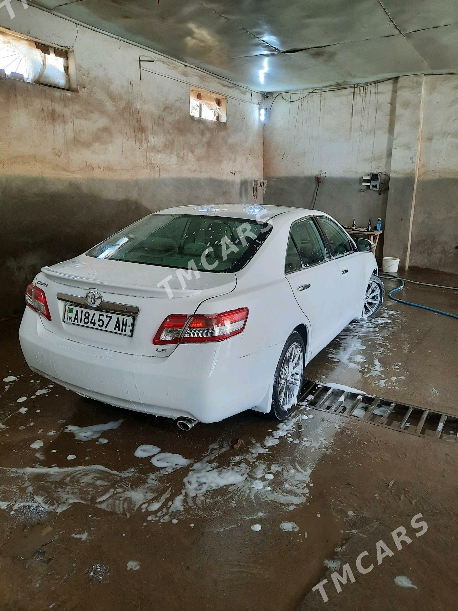 Toyota Camry 2010 - 195 000 TMT - Кёнеургенч - img 3