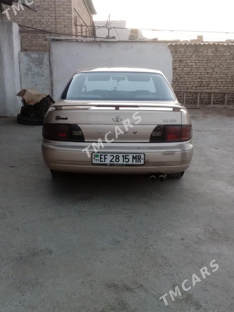 Toyota Camry 1992 - 95 000 TMT - Mary - img 4