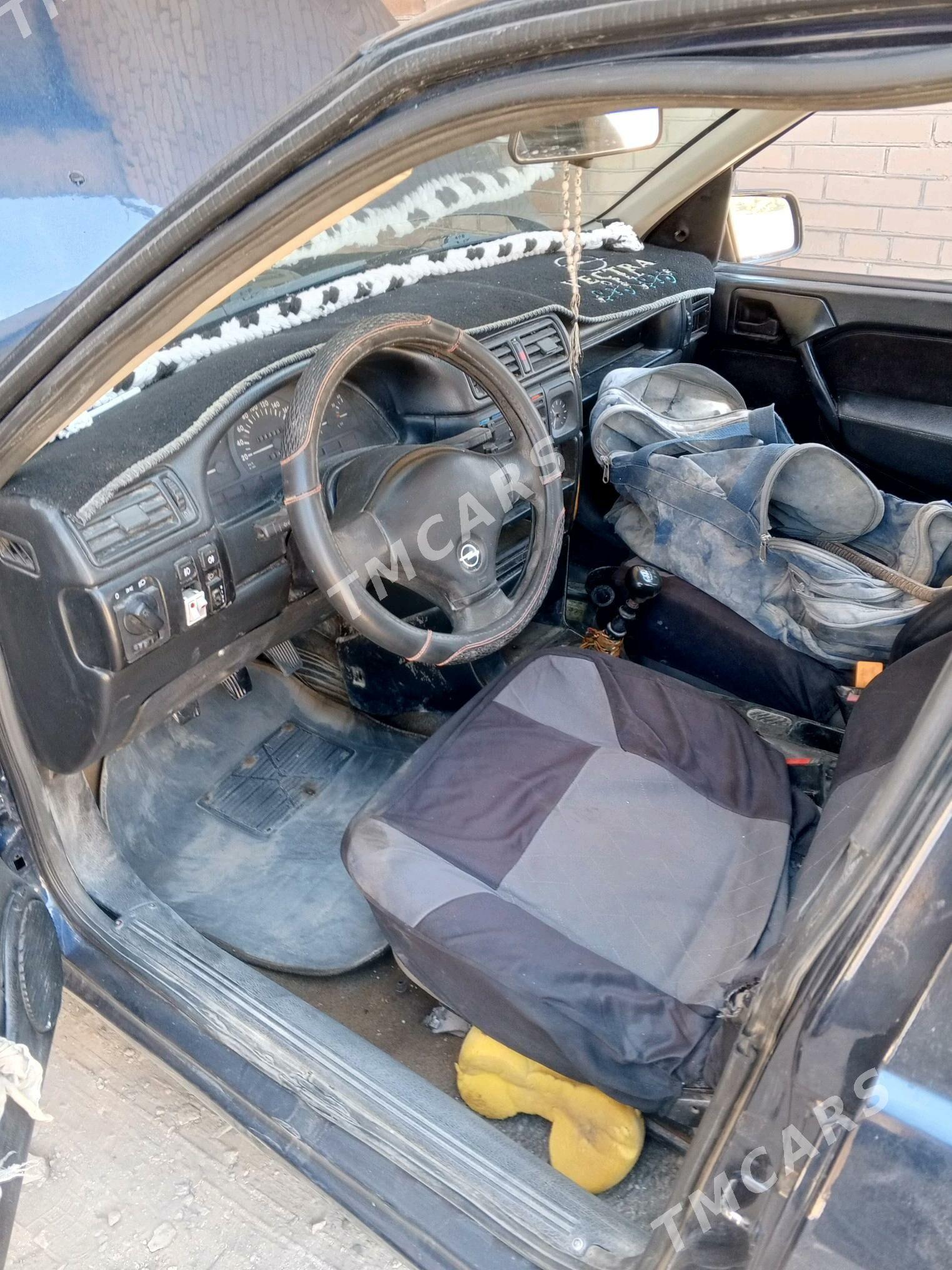 Opel Vectra 1992 - 28 000 TMT - Чарджоу - img 6