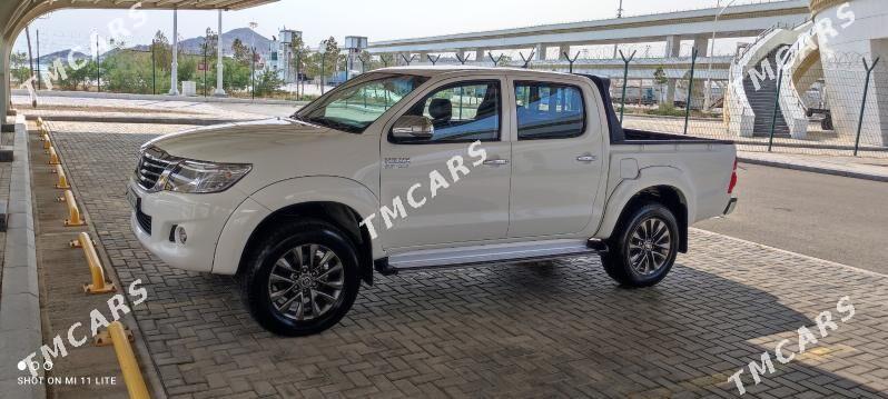 Toyota Hilux 2015 - 370 000 TMT - Türkmenbaşy - img 6