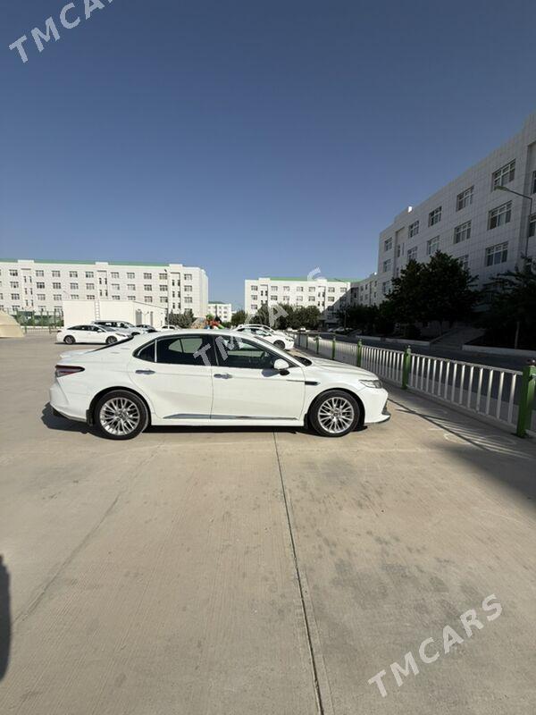 Toyota Camry 2019 - 275 000 TMT - Гуртли - img 3