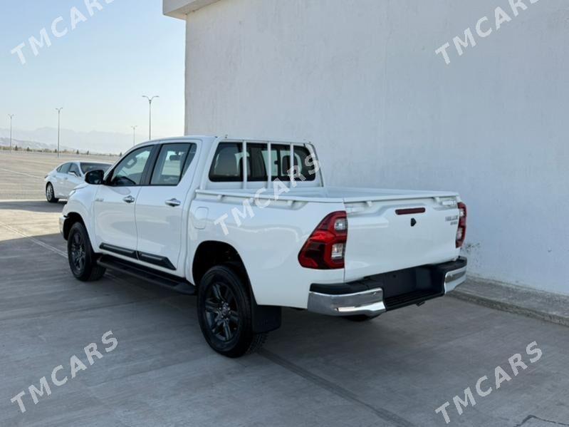 Toyota Hilux 2025 - 727 000 TMT - Aşgabat - img 3