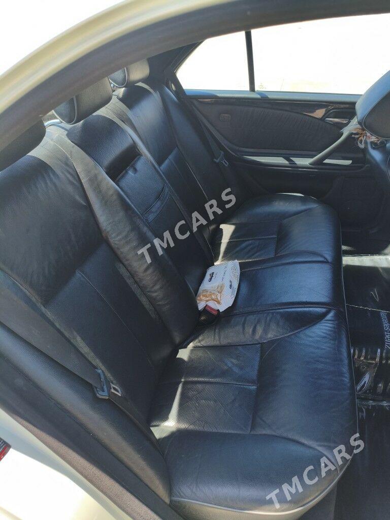 Mercedes-Benz E-Class 2001 - 135 000 TMT - Туркменбаши - img 9