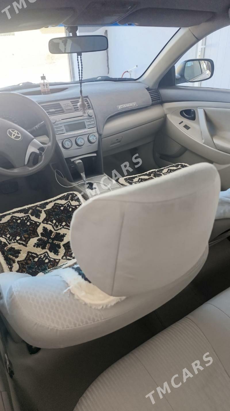 Toyota Camry 2010 - 140 000 TMT - Köneürgenç - img 2