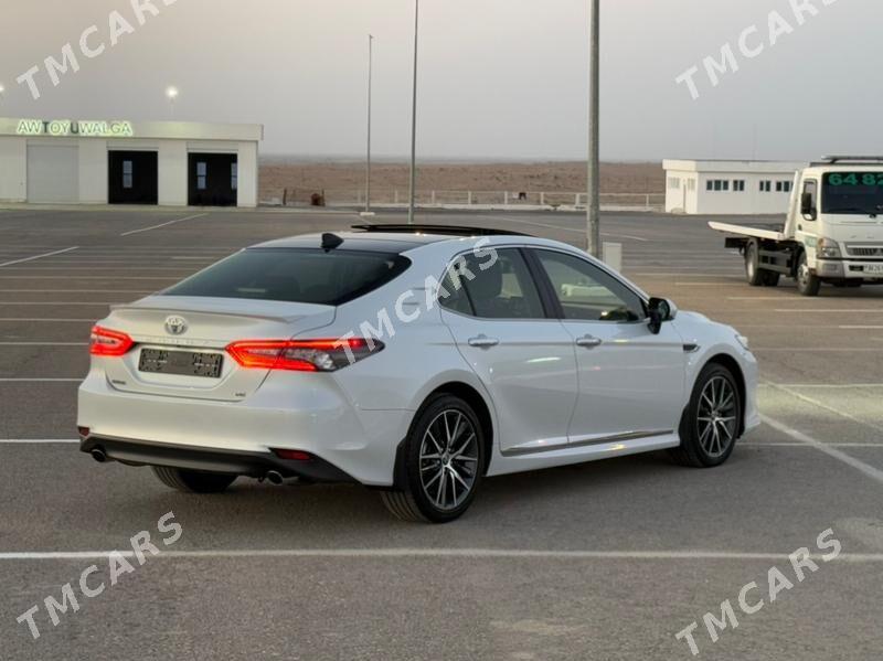 Toyota Camry 2022 - 651 000 TMT - Ашхабад - img 5