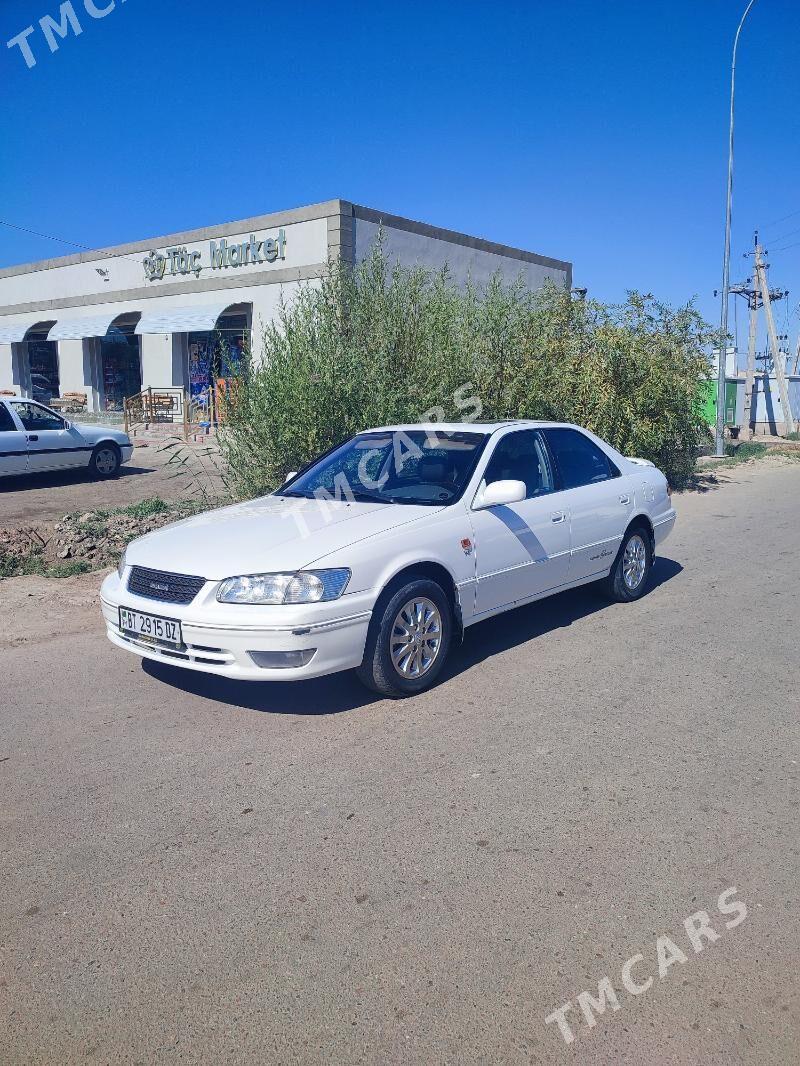 Toyota Camry 2001 - 180 000 TMT - Дашогуз - img 6