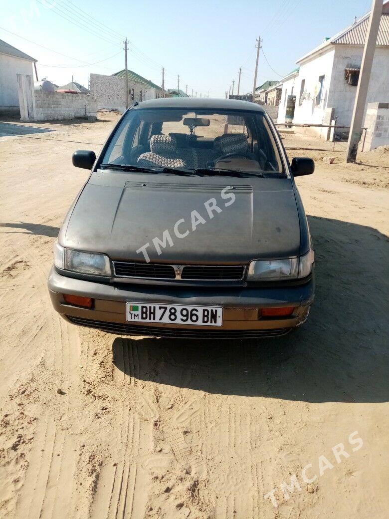 Mitsubishi Chariot 1993 - 16 000 TMT - Джебел - img 4