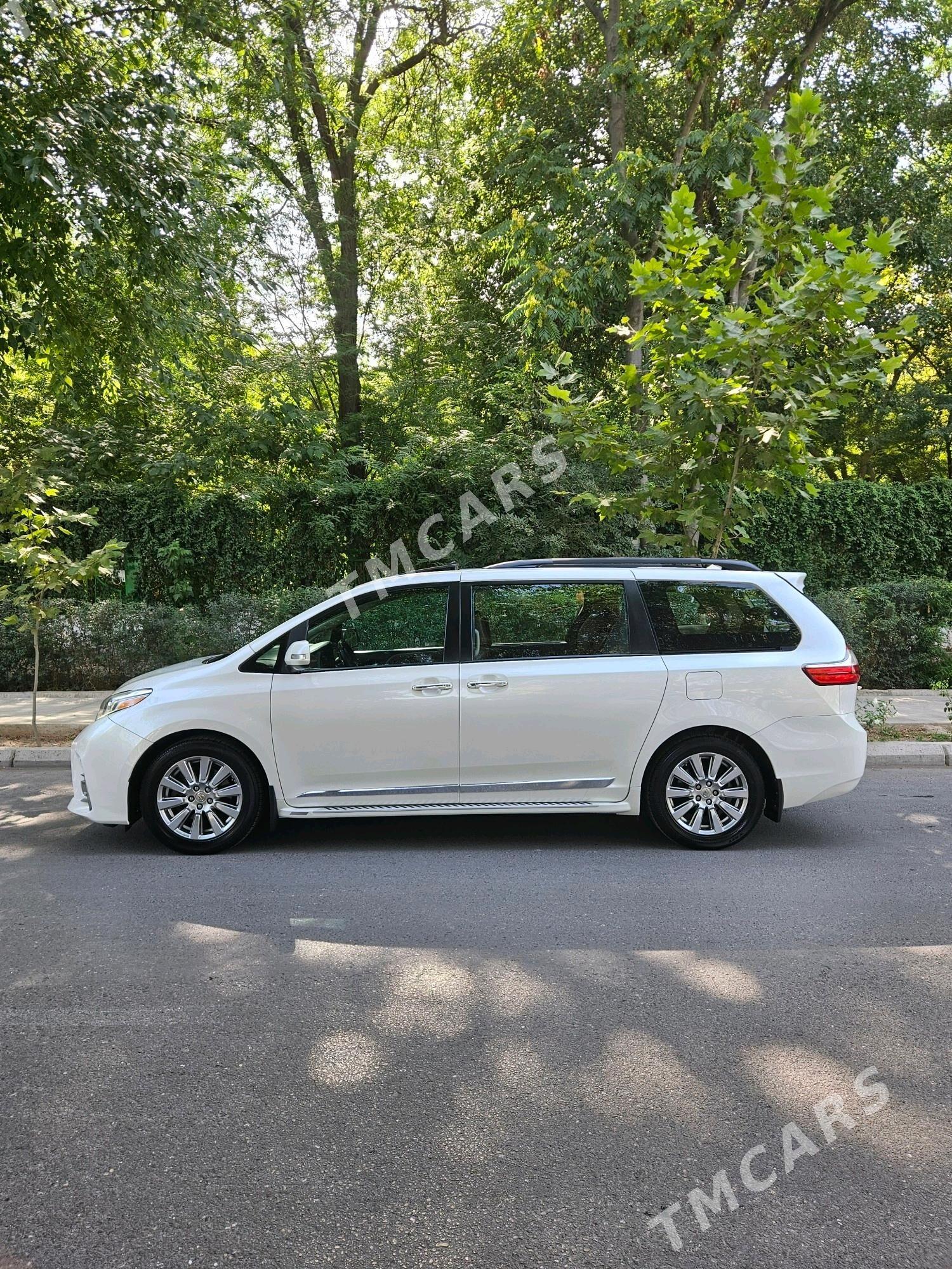 Toyota Sienna 2017 - 495 000 TMT - Aşgabat - img 3