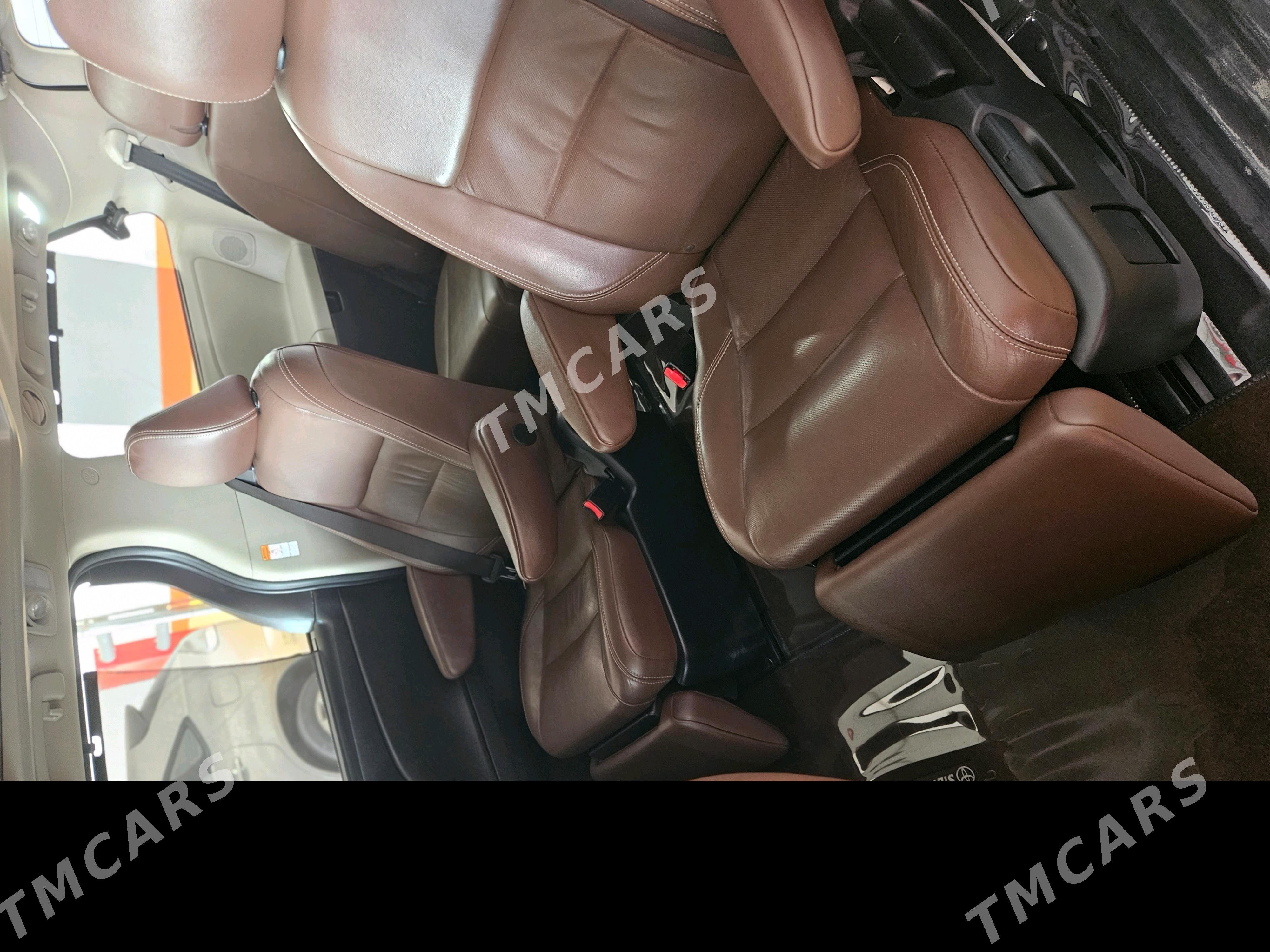 Toyota Sienna 2017 - 495 000 TMT - Aşgabat - img 2