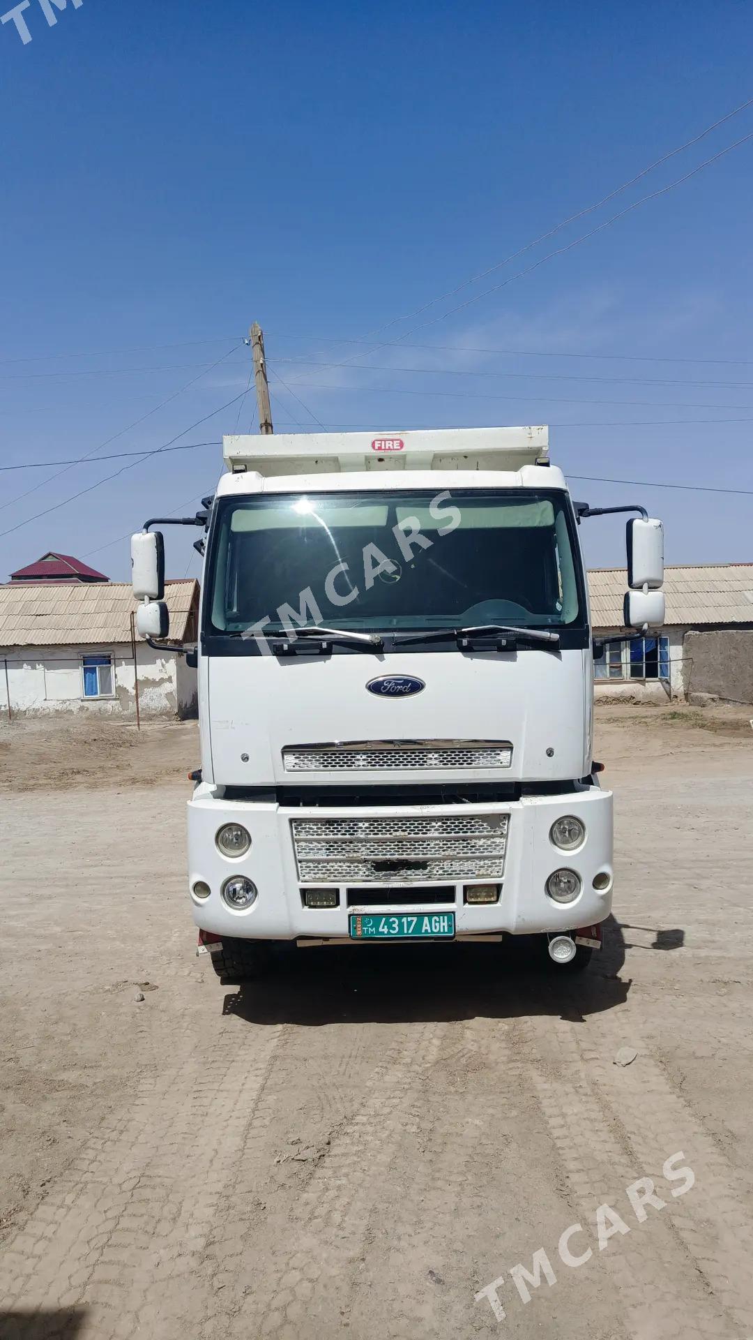Ford Cargo 3535D 2013 - 540 000 TMT - Мары - img 4
