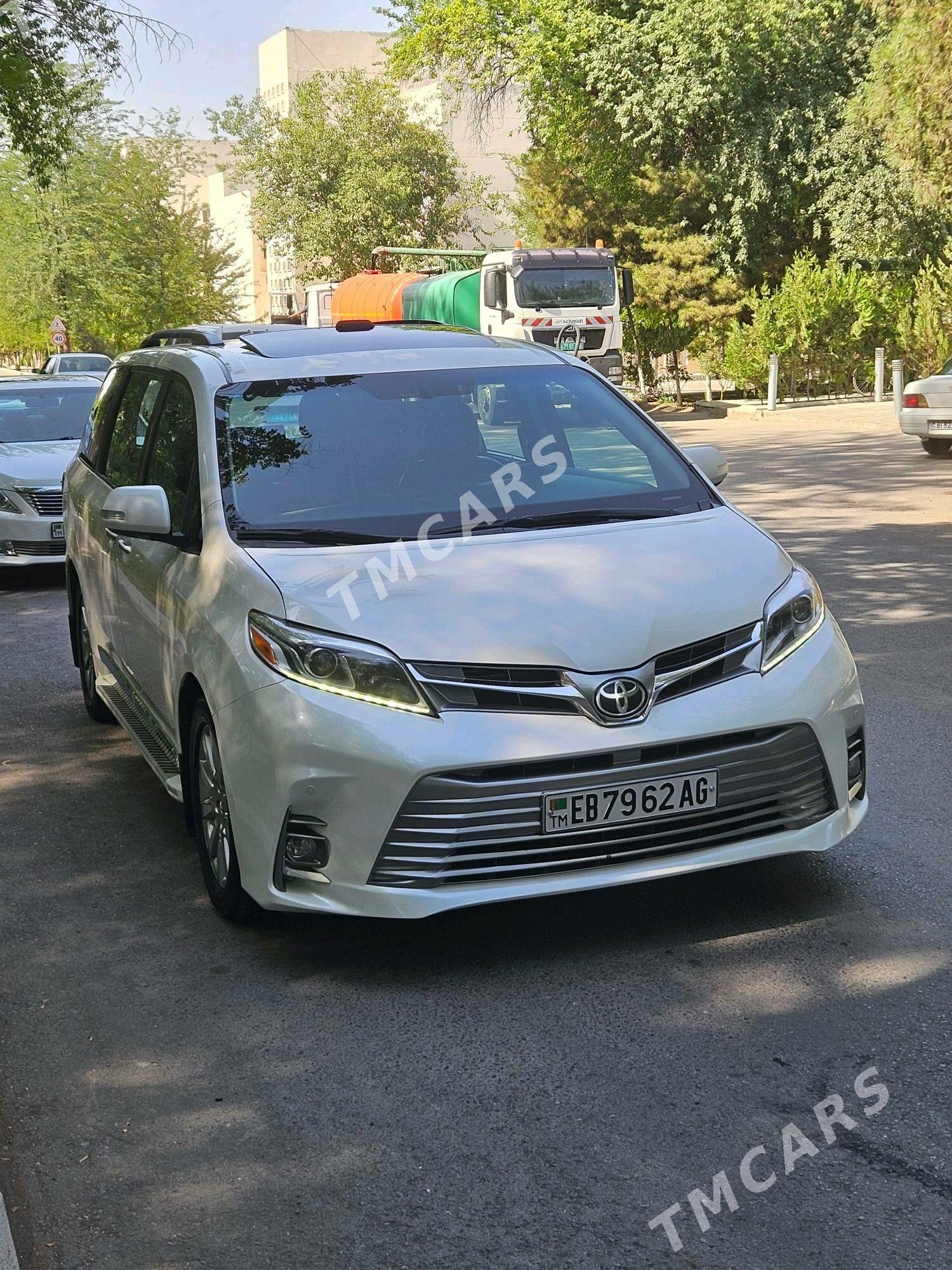 Toyota Sienna 2017 - 495 000 TMT - Aşgabat - img 6