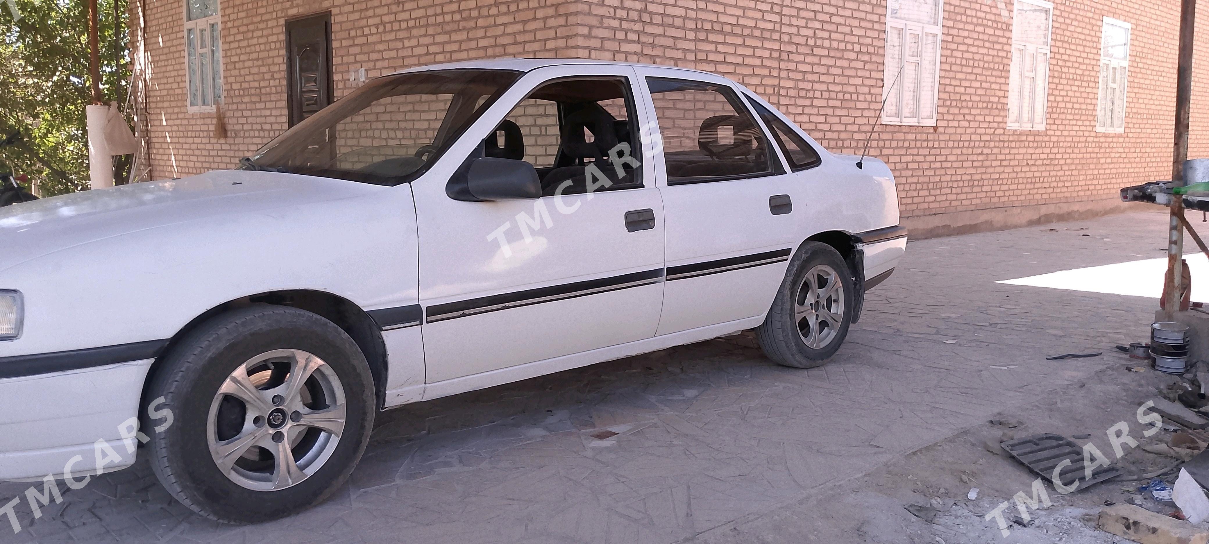 Opel Vectra 1990 - 18 000 TMT - Сакар - img 3