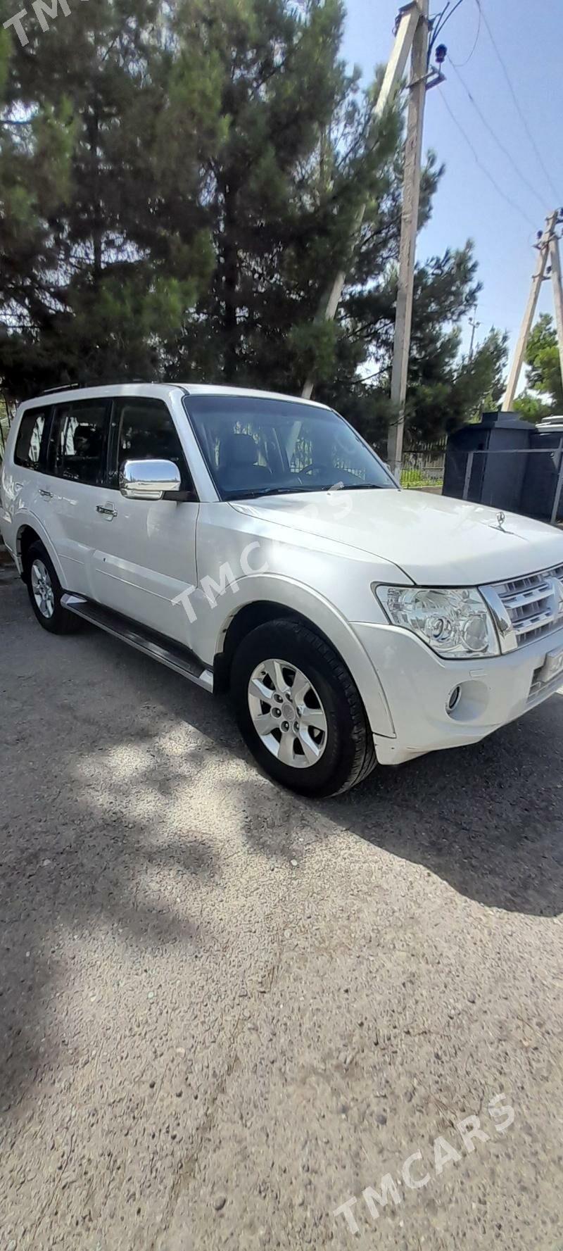 Mitsubishi Pajero 2013 - 275 000 TMT - Гарадамак Шор - img 7