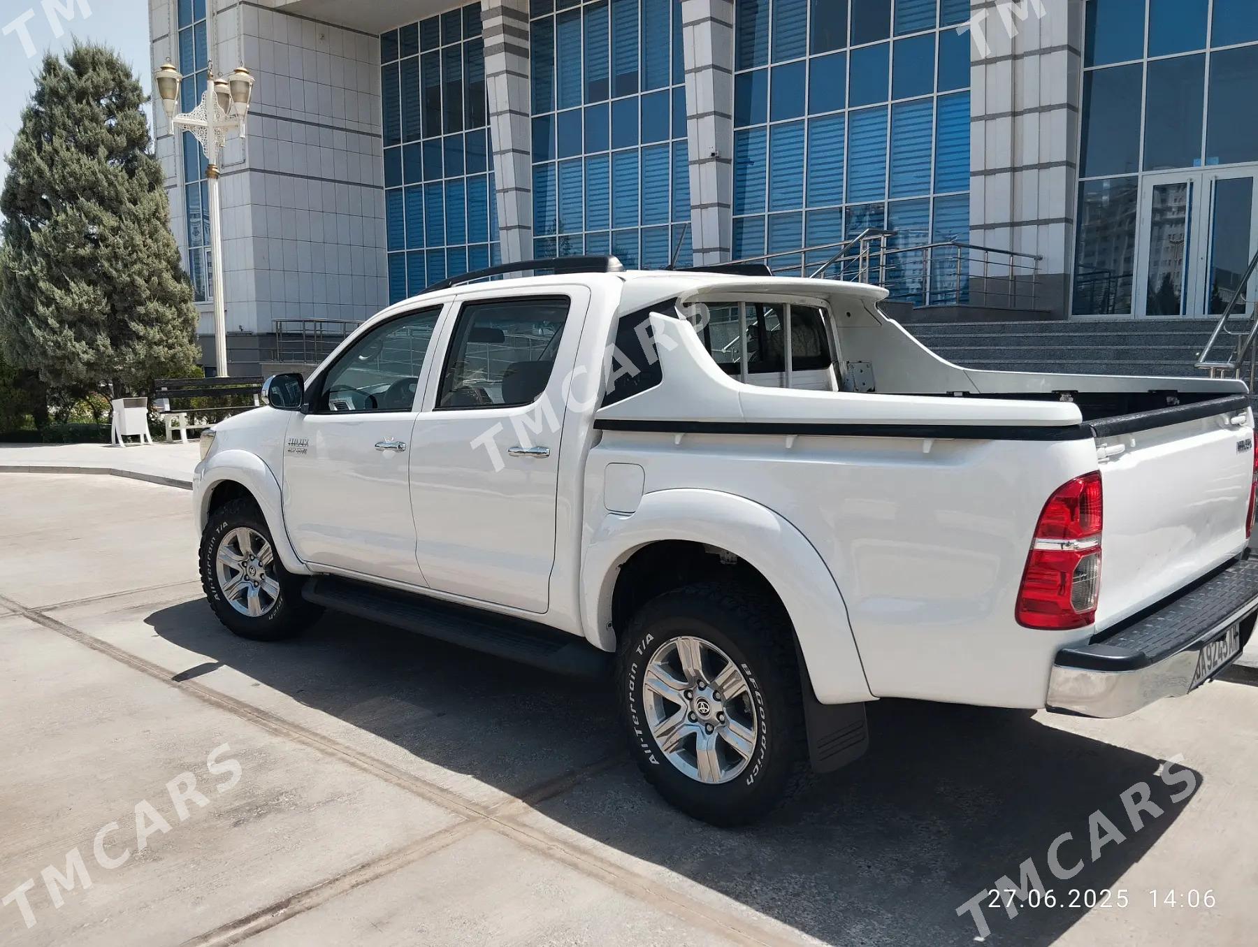 Toyota Hilux 2014 - 350 000 TMT - Bäherden - img 4