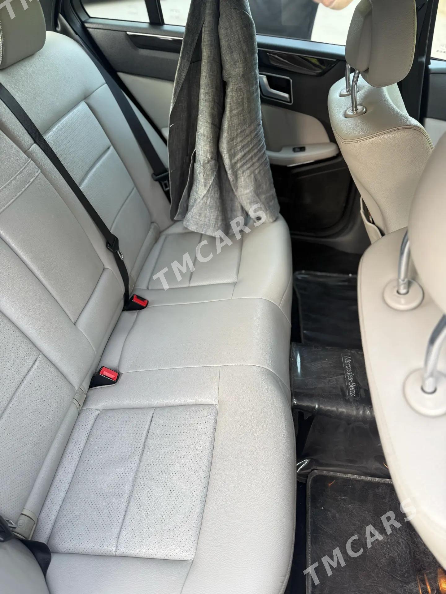 Mercedes-Benz E350 2012 - 330 000 TMT - Hitrowka - img 2