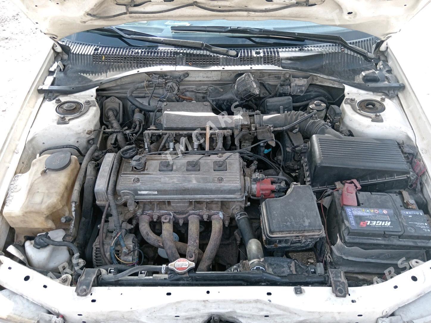 Toyota Carina 1996 - 80 000 TMT - Balkanabat - img 3
