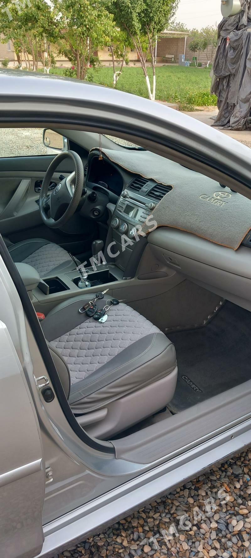 Toyota Camry 2011 - 190 000 TMT - Векильбазар - img 5