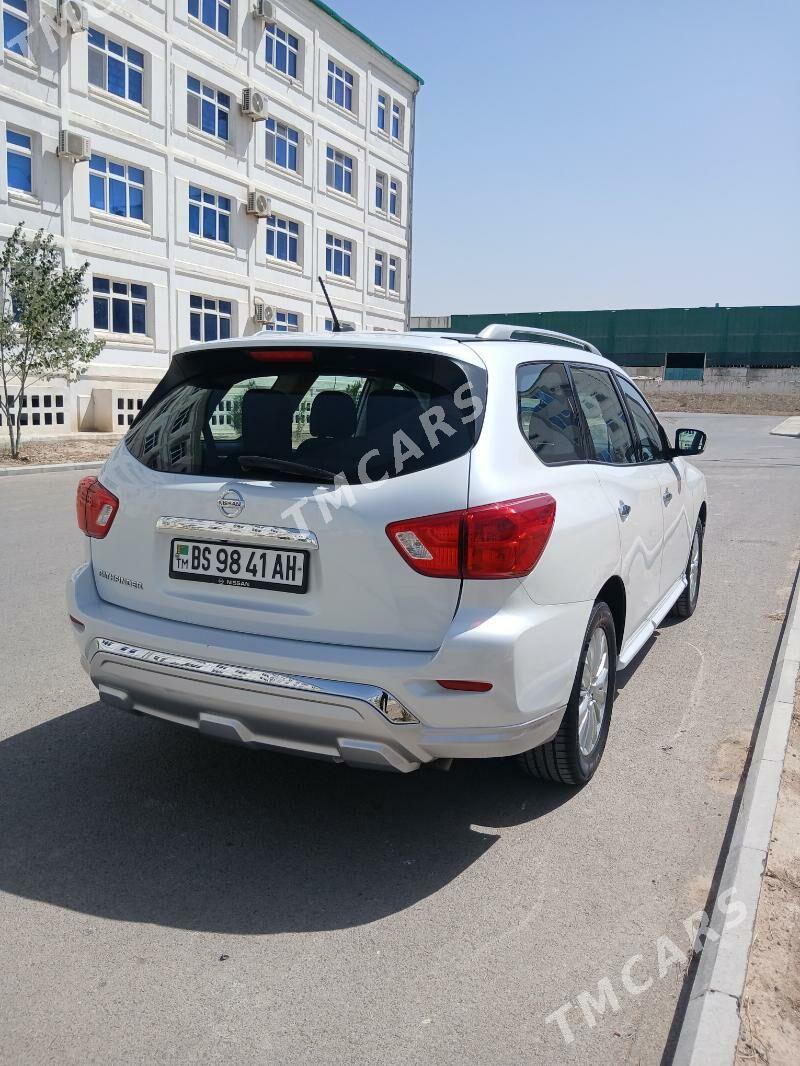 Nissan Pathfinder 2018 - 250 000 TMT - Бузмеин - img 5