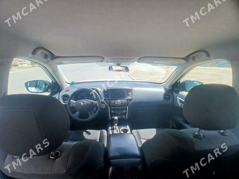 Nissan Pathfinder 2018 - 250 000 TMT - Бузмеин - img 7