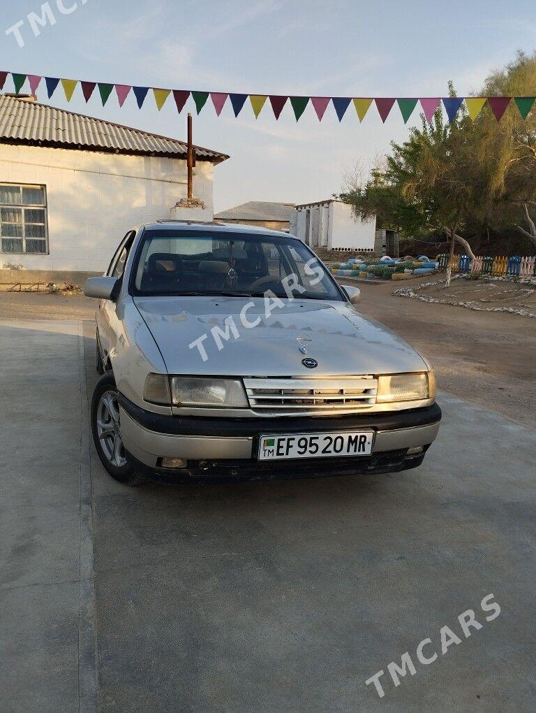 Opel Vectra 1991 - 25 000 TMT - Ёлётен - img 9