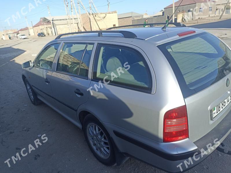 Skoda Octavia​ 2000 - 50 000 TMT - Гумдаг - img 2