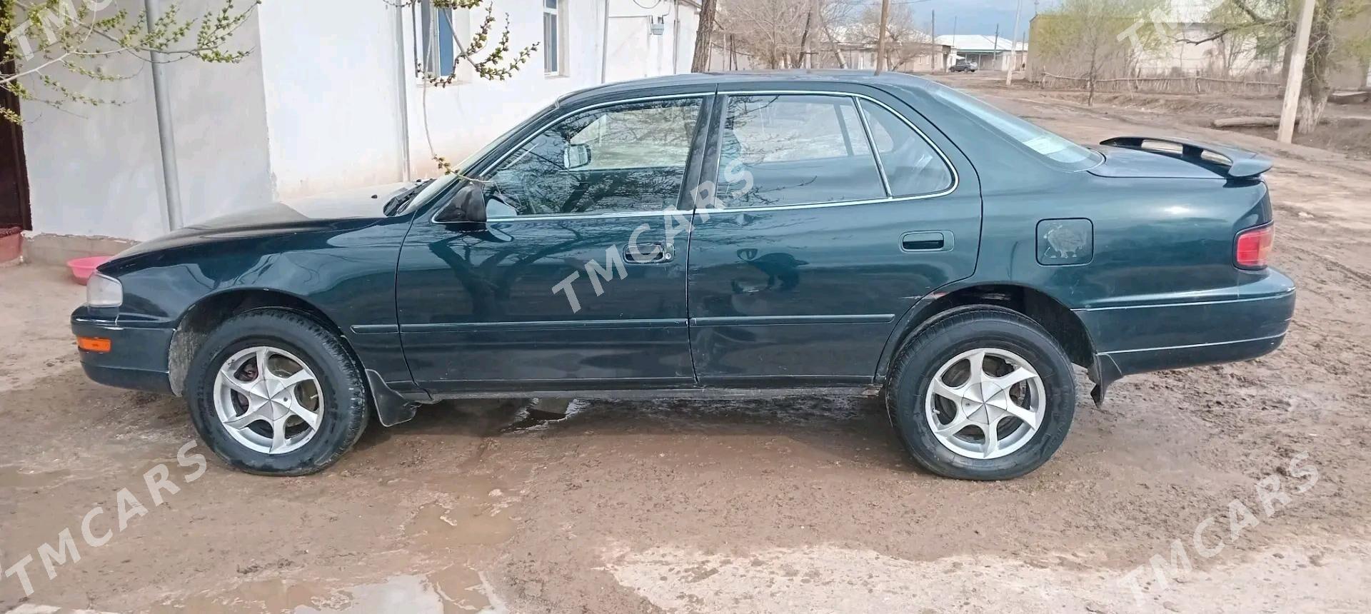Toyota Camry 1993 - 68 000 TMT - Дашогуз - img 7