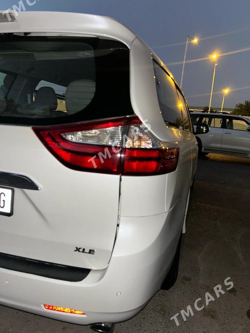 Toyota Sienna 2019 - 425 000 TMT - Aşgabat - img 8