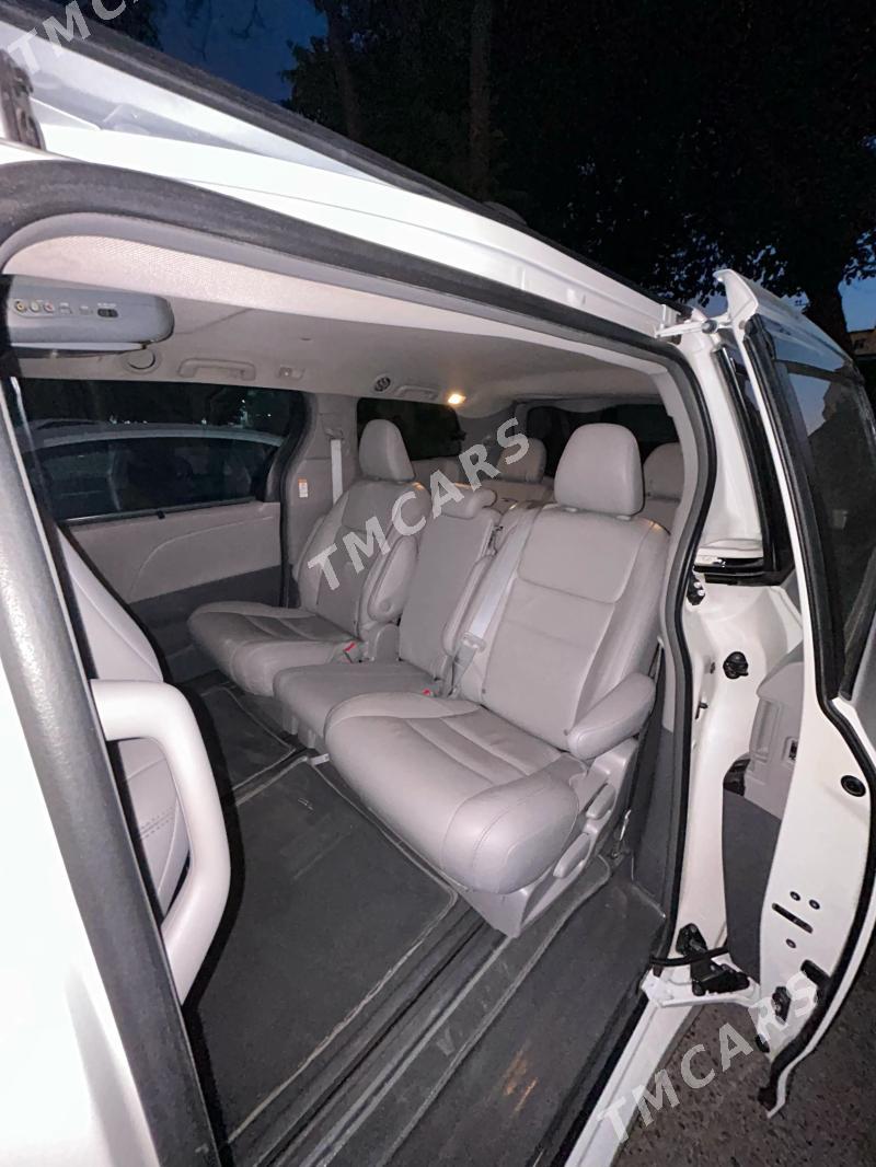 Toyota Sienna 2019 - 425 000 TMT - Aşgabat - img 4
