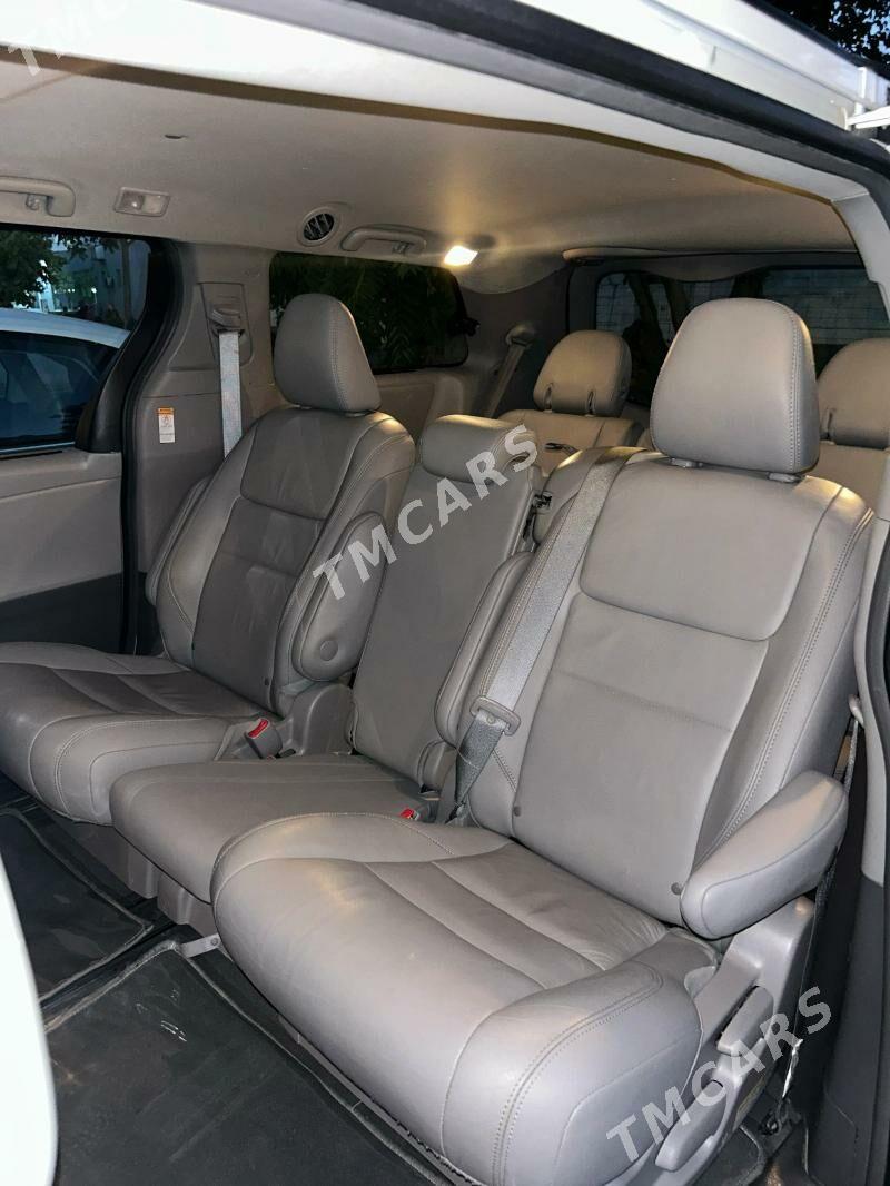 Toyota Sienna 2019 - 425 000 TMT - Aşgabat - img 6