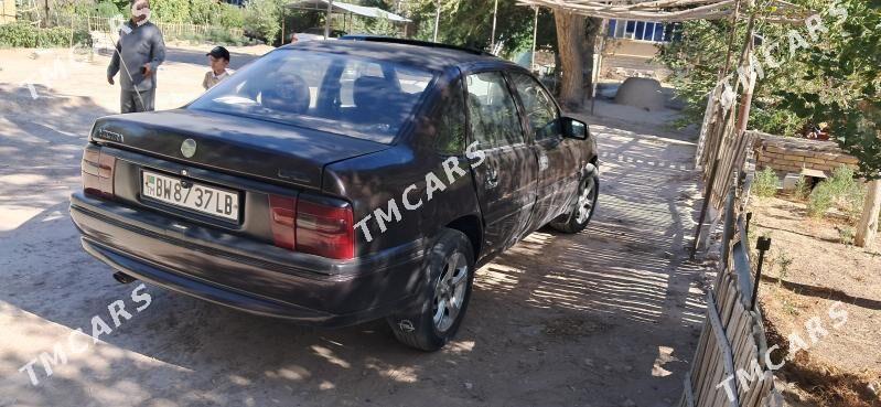 Opel Vectra 1992 - 40 000 TMT - Seýdi - img 3