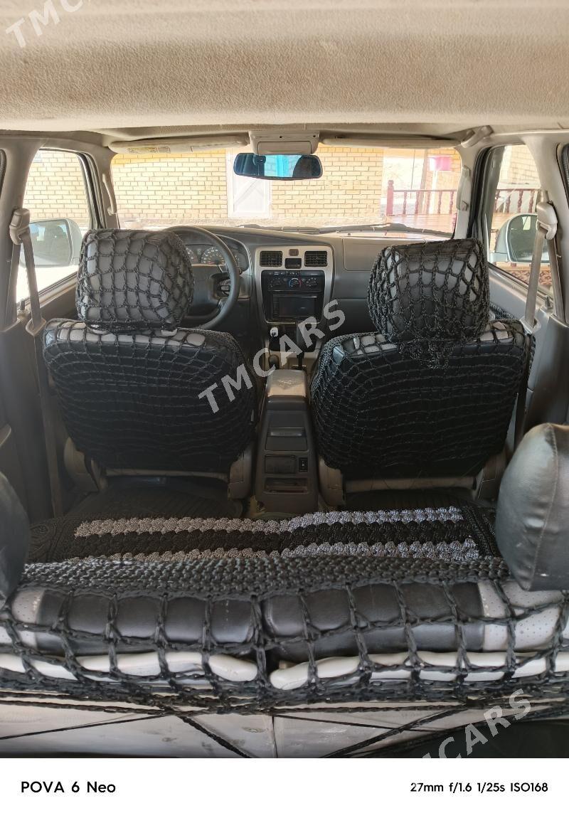 Toyota 4Runner 2002 - 220 000 TMT - Darganata - img 7