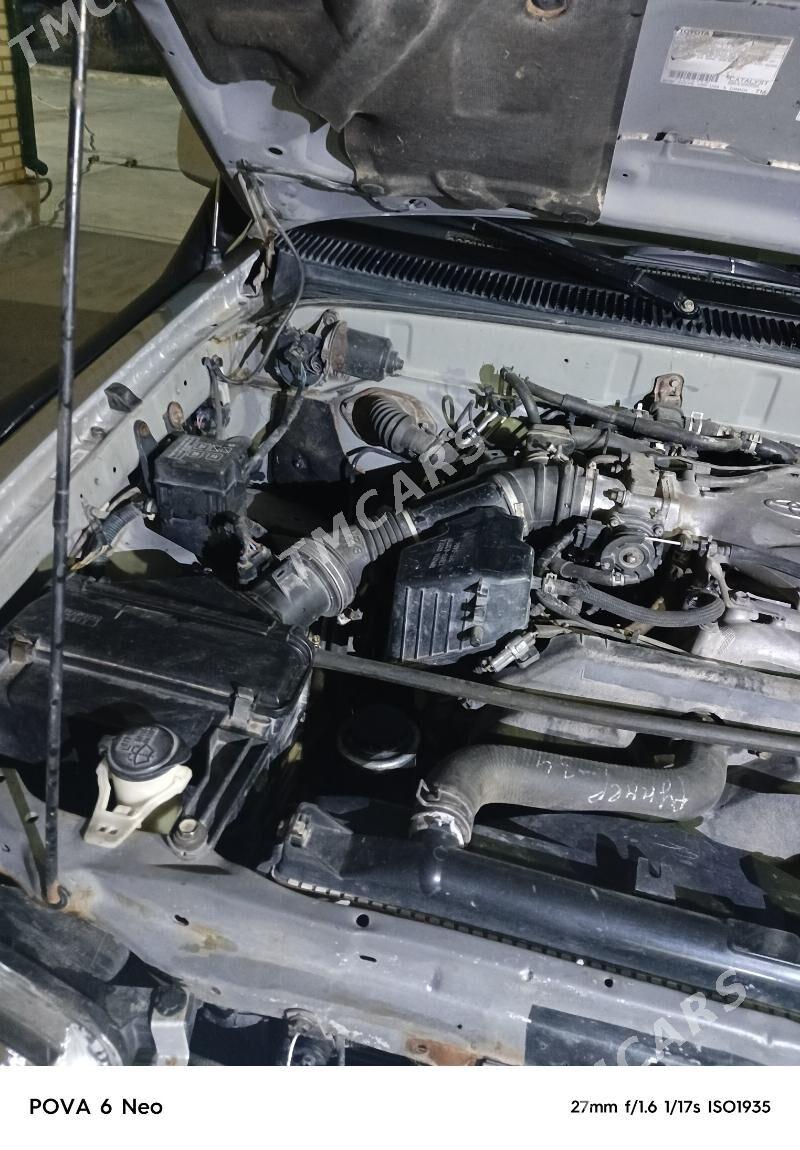 Toyota 4Runner 2002 - 220 000 TMT - Darganata - img 2