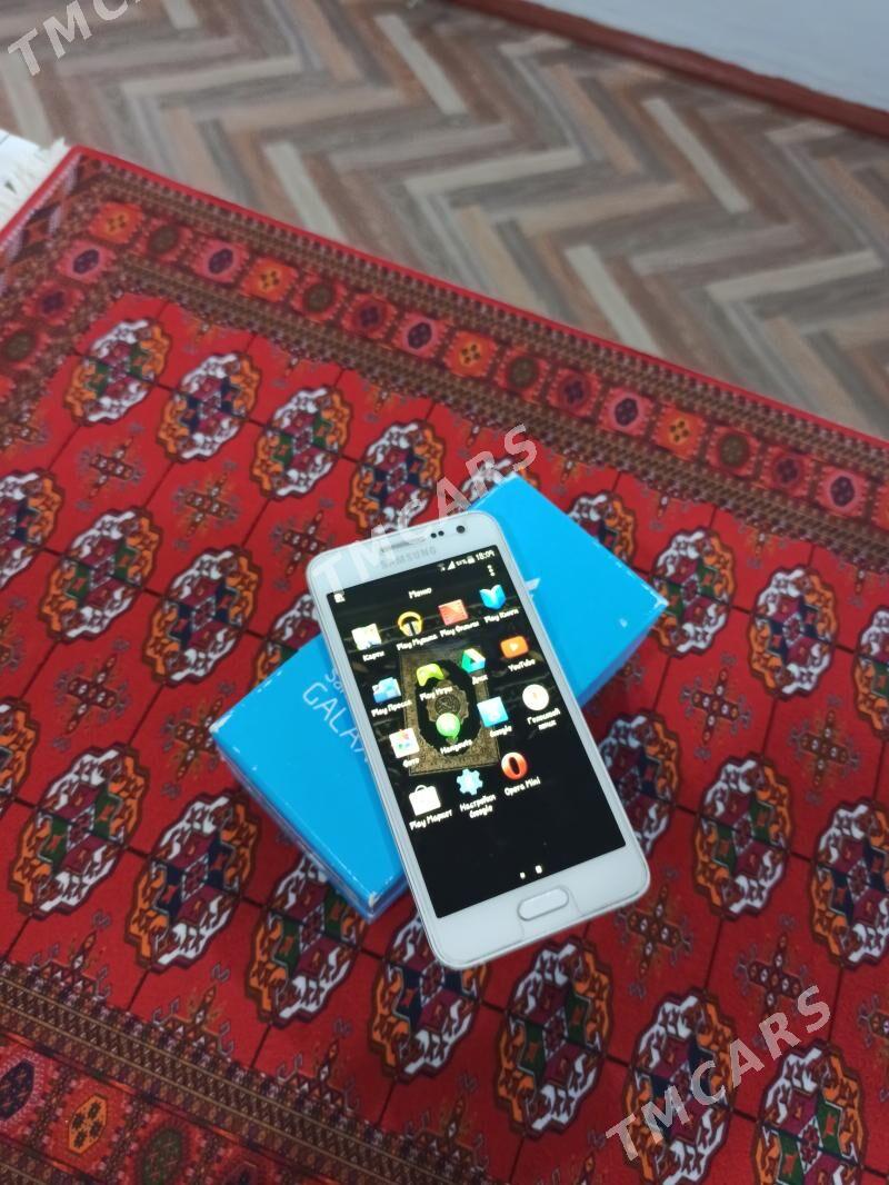 Samsung Galaxy a3 2015 - Ýolöten - img 2
