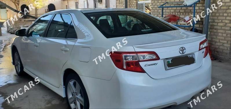 Toyota Camry 2012 - 220 000 TMT - Кака - img 3