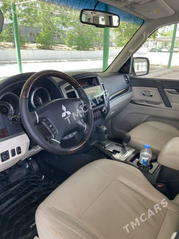 Mitsubishi Pajero 2015 - 320 000 TMT - Ашхабад - img 5