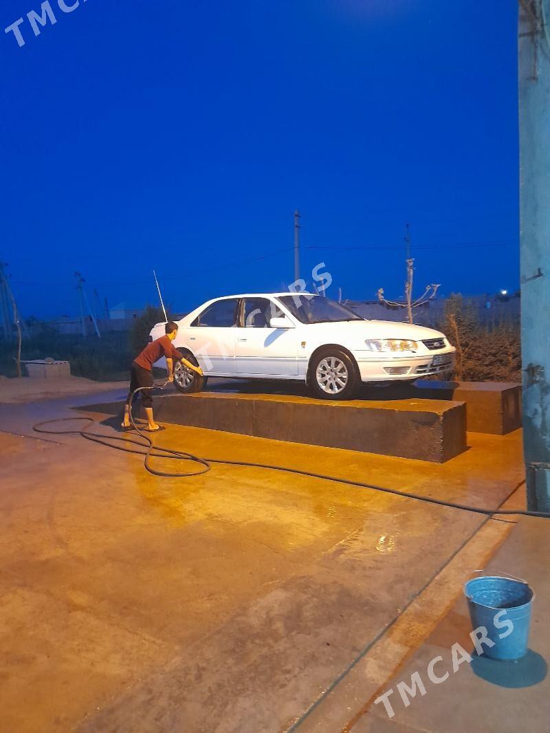 Toyota Camry 1998 - 120 000 TMT - Теджен - img 5