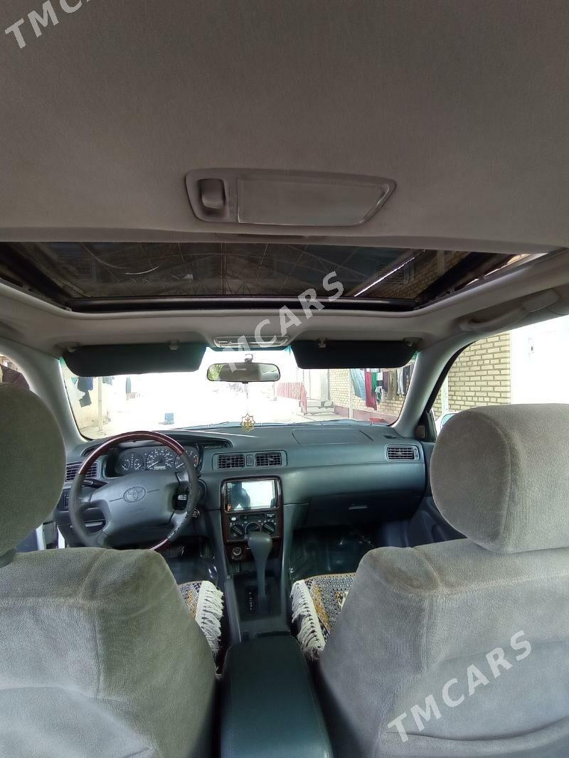 Toyota Camry 1998 - 120 000 TMT - Теджен - img 6