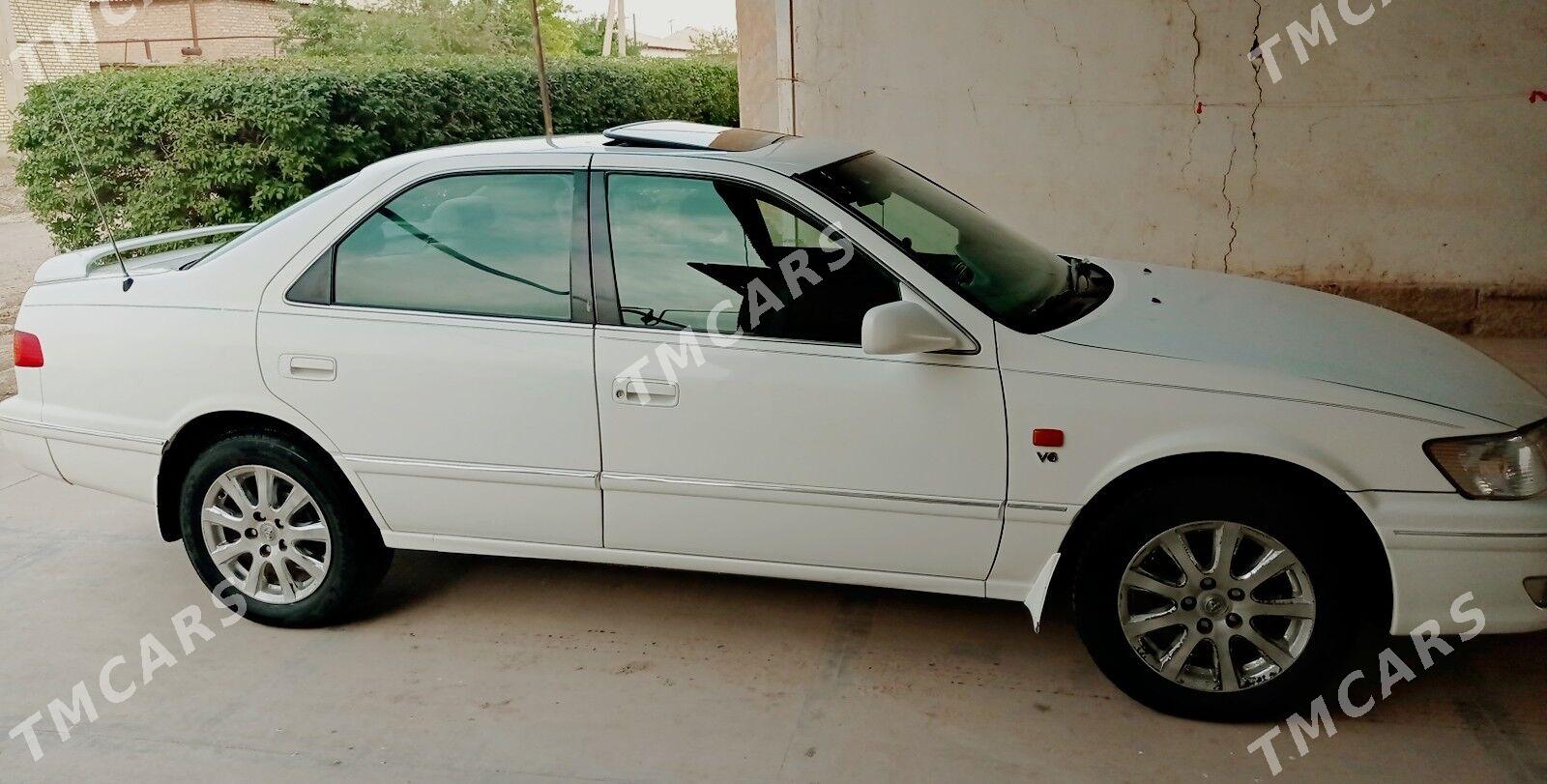 Toyota Camry 1998 - 120 000 TMT - Теджен - img 2