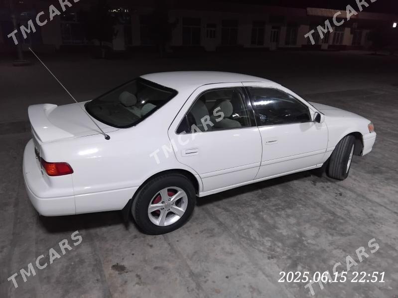 Toyota Camry 2000 - 120 000 TMT - Dänew - img 4