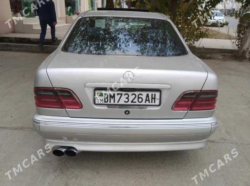 Mercedes-Benz E320 2001 - 140 000 TMT - Анев - img 3