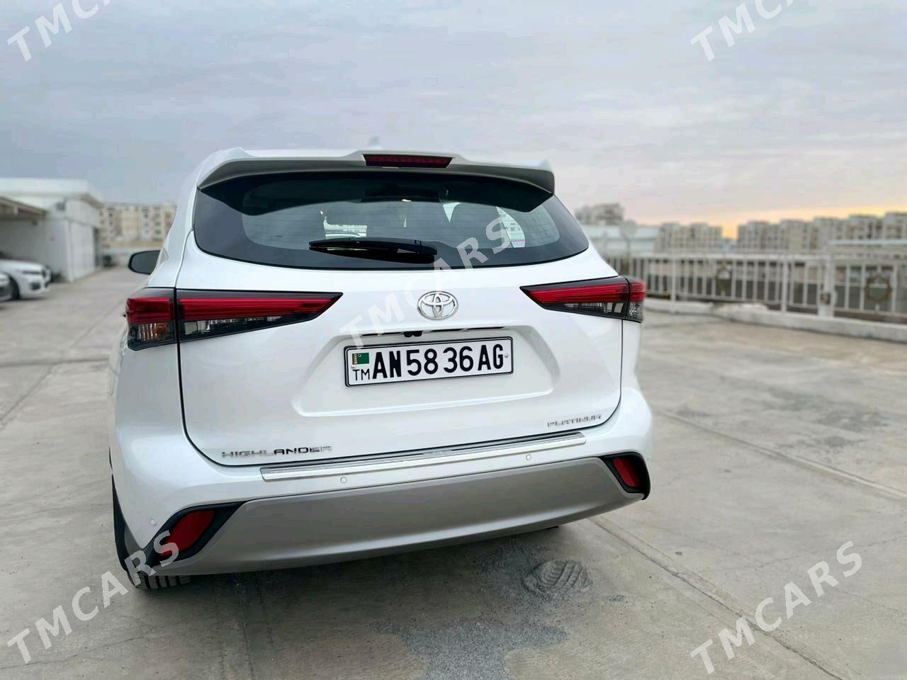 Toyota Highlander 2022 - 716 000 TMT - Ашхабад - img 4