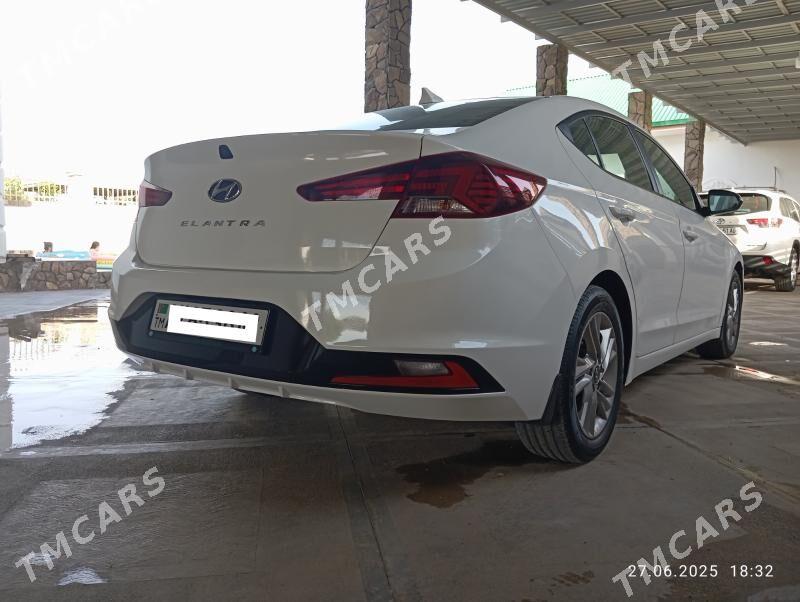 Hyundai Elantra 2020 - 180 000 TMT - Aşgabat - img 3