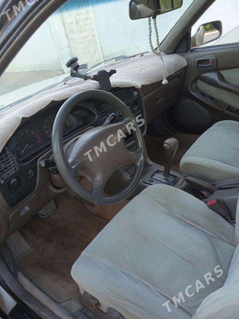 Toyota Camry 1993 - 75 000 TMT - Köneürgenç - img 4